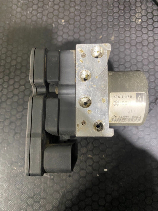Volkswagen Golf ABS Brake Pump Module 1K0614117H