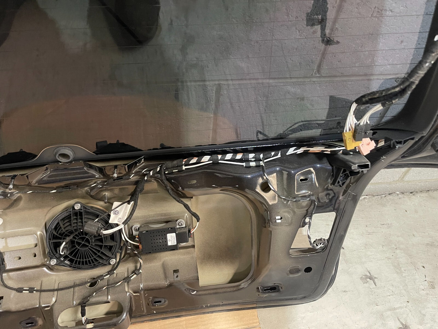 Volkswagen Golf MK6 Boot / Trunk In Black *Freight Available*