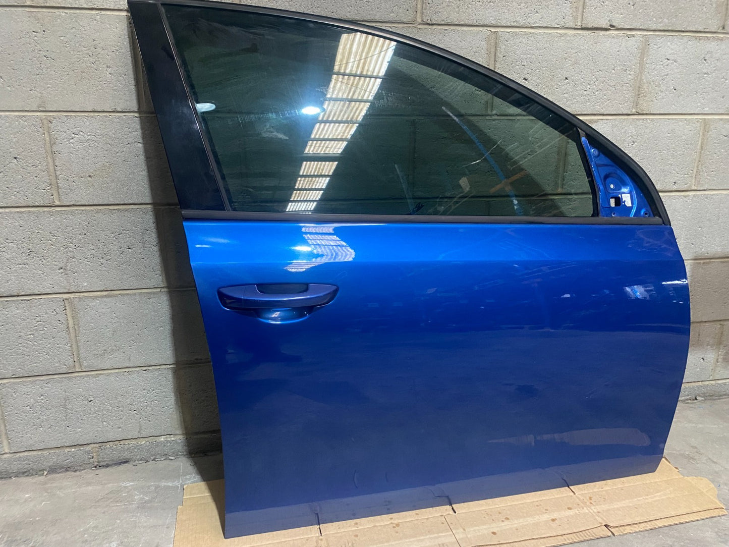 Volkswagen Golf MK6 Front Right Door In Blue *Freight Available*