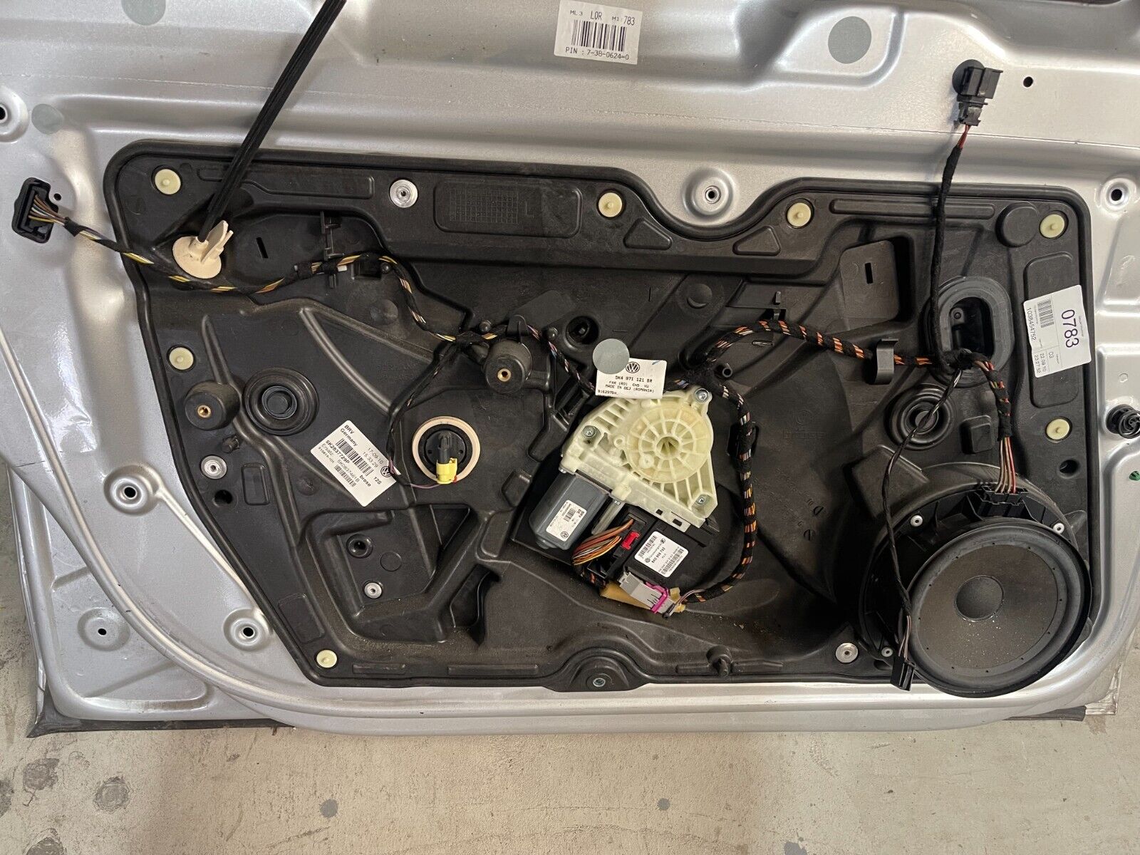 Volkswagen Golf MK6 Front Left Door In Silver *Freight Available*