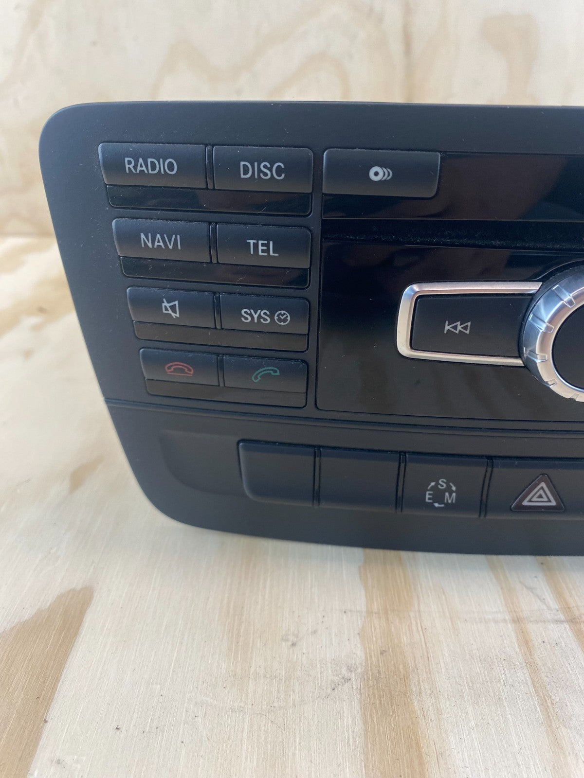 Mercedes-Benz CLA A Class CD Radio System A2469000512