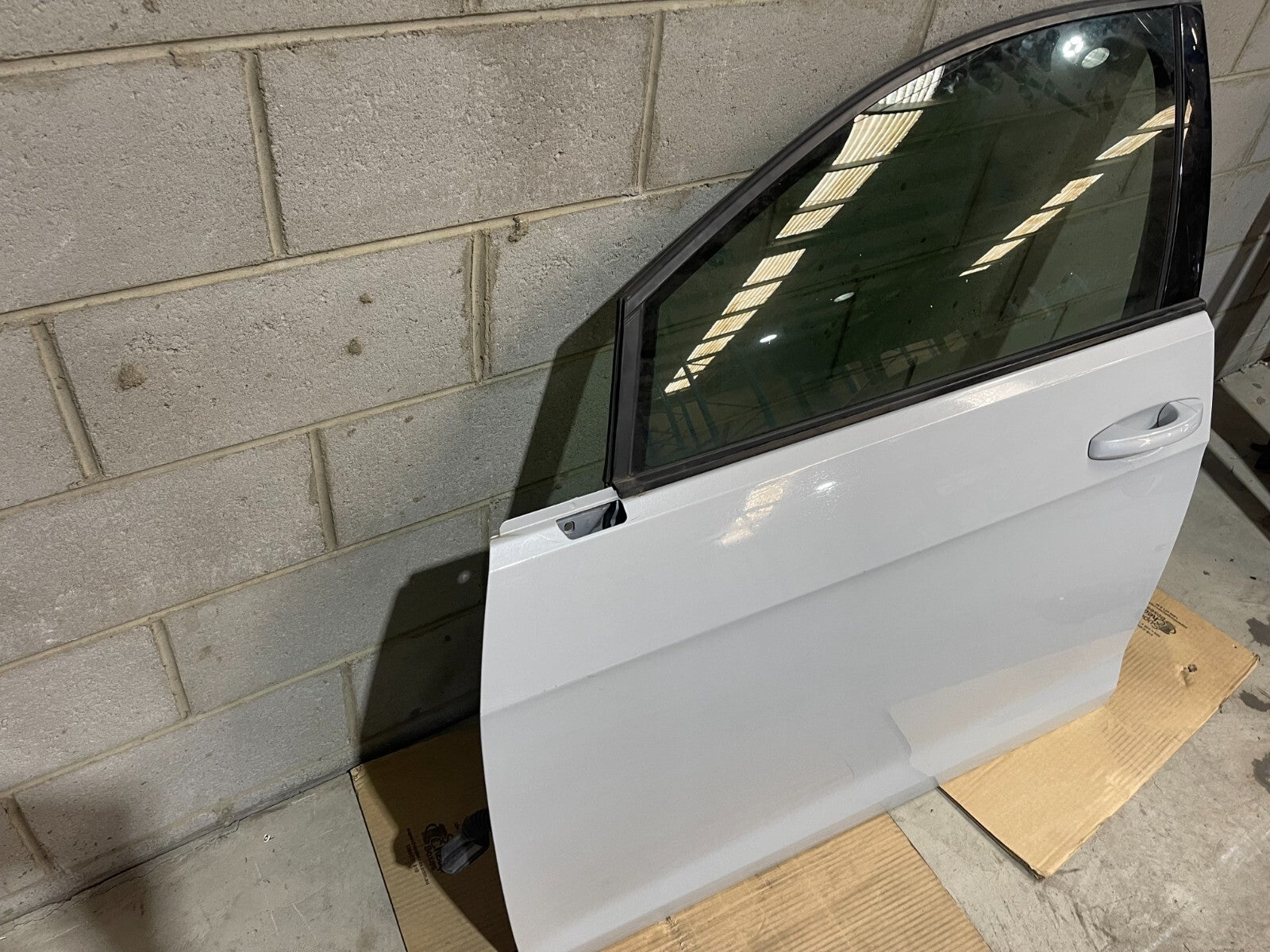 Volkswagen Golf MK7 Front Left Door In White Silver Metallic *Freight Available*