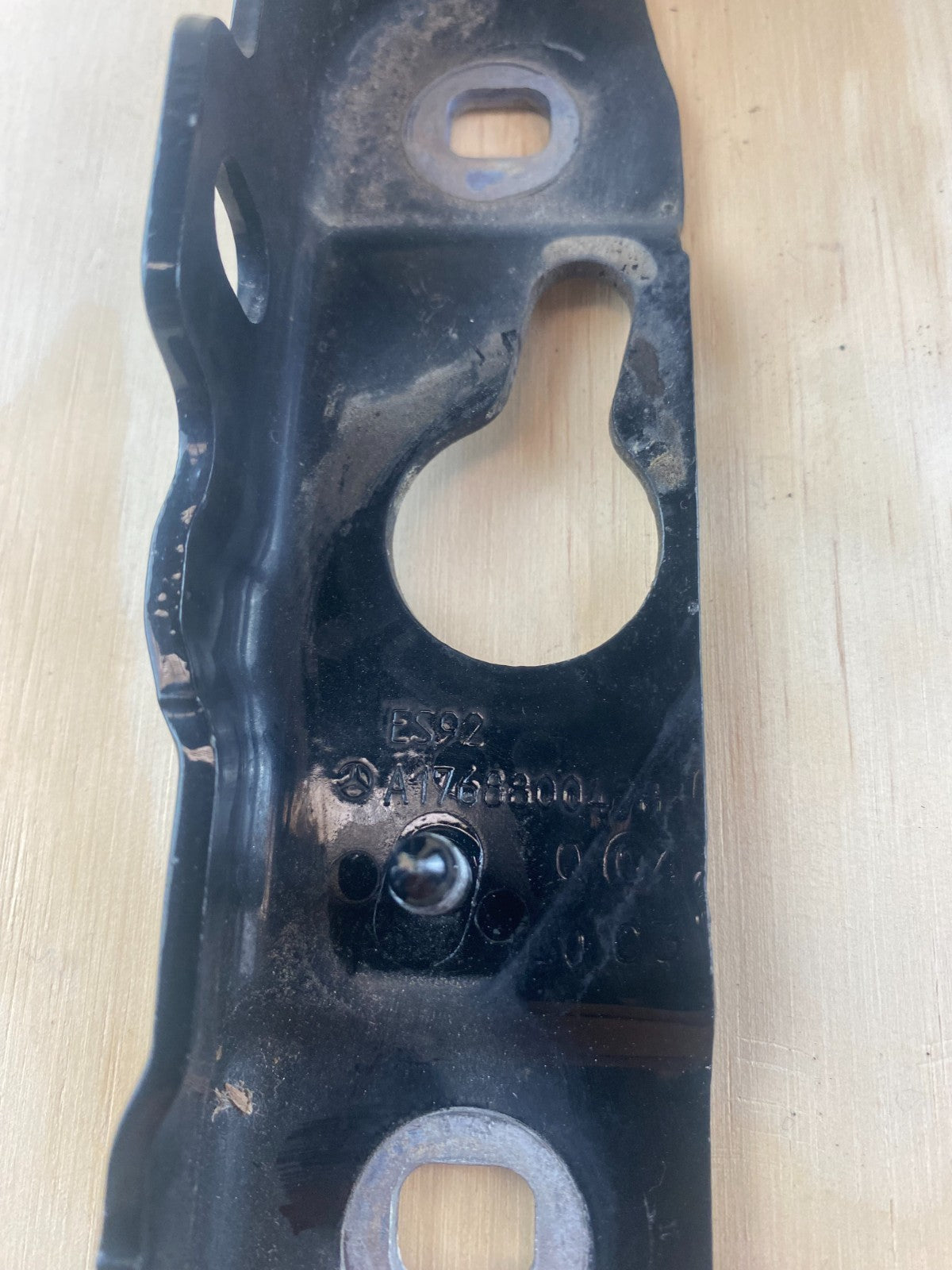 Mercedes-Benz A Class W176 Left / Right Bonnet Hinges A1768800428 A1768800328