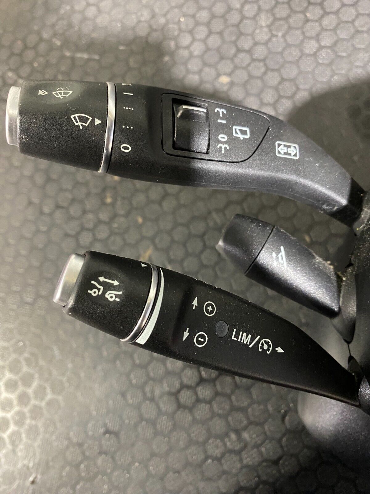 Mercedes-Benz Steering Column Control Module A2059005538