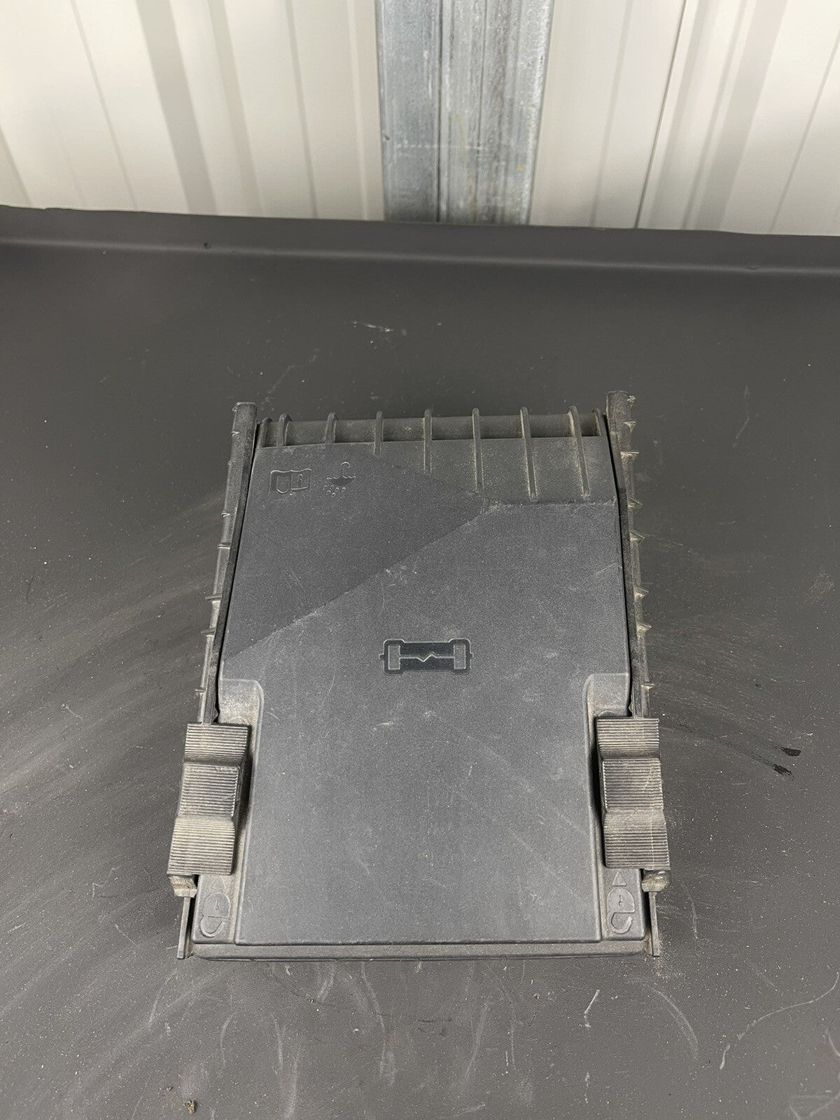 VW Golf GTI Mk5 Mk6 Fuse Box Lid Cover 1K0937132F Passat B6 CC Jetta Tiguan A3