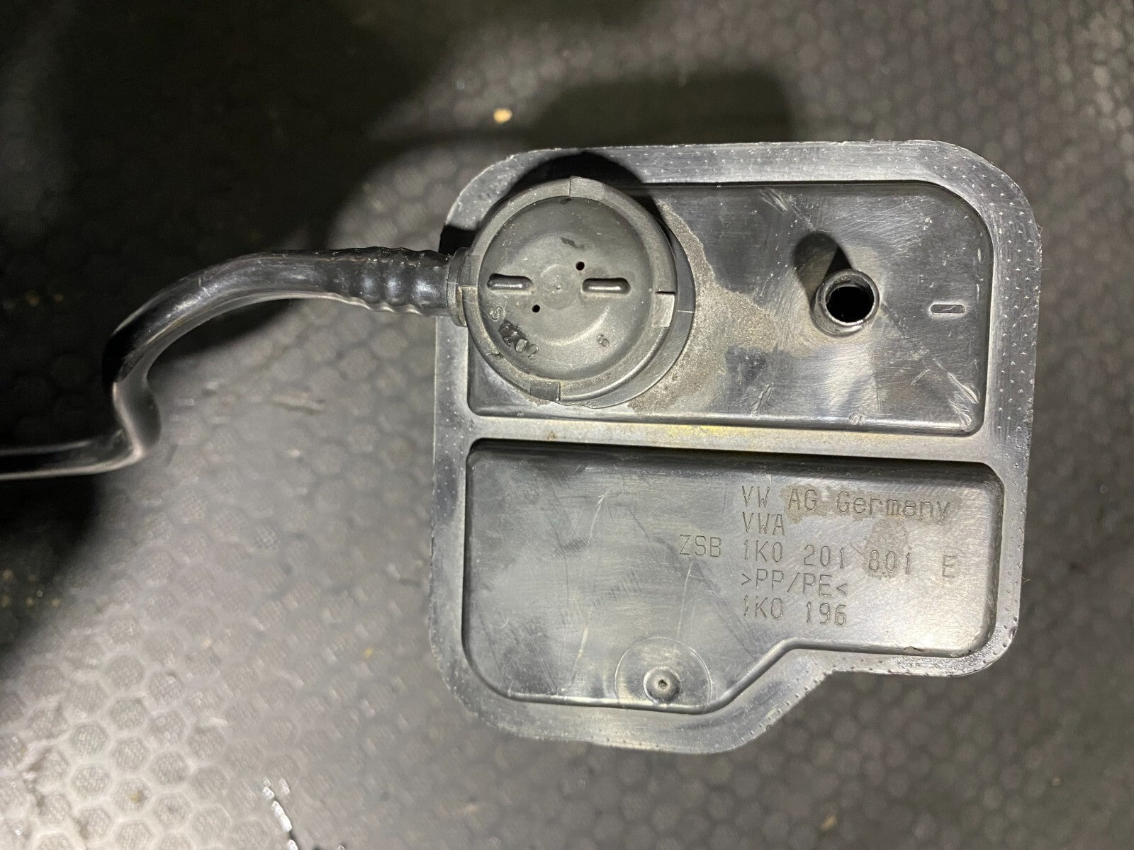 Volkswagen Charcoal Can / Carbon Filter 1K0201813