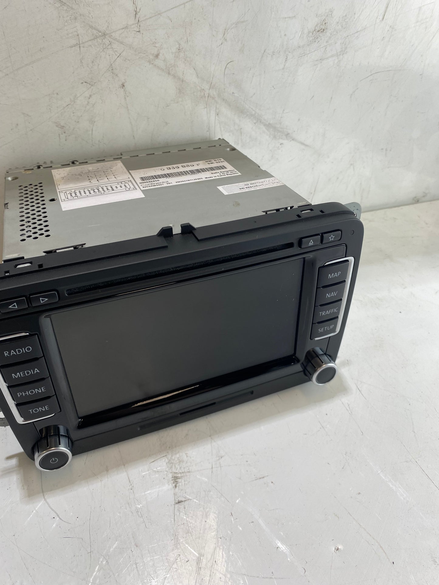 Volkswagen RNS 510 Radio Navigation, Bluetooth, Reverse Camera 1T0035680 B/C/D
