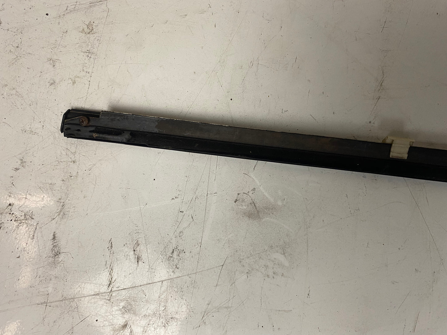 Holden Monaro GTO V2 VY VZ Outer Door Belt Mould RH Right 92093578 ULTRA RARE